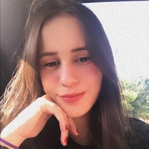 Meet your Posher, Elena